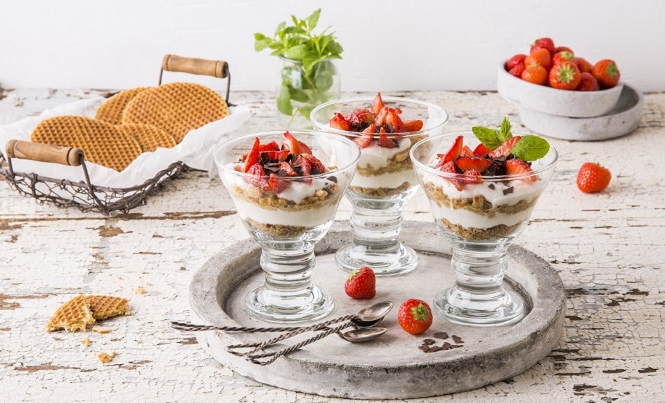 Schicht-Dessert mit Ricotta und frischen Früchten - Galbani